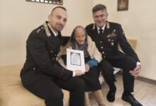 115 anni, i Carabinieri festeggiano nonna Laurina