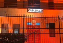 Carabinieri del Comando Provinciale di Avellino aderiscono alla campagna “Orange the World” contro la violenza di genere: caserme illuminate di arancione