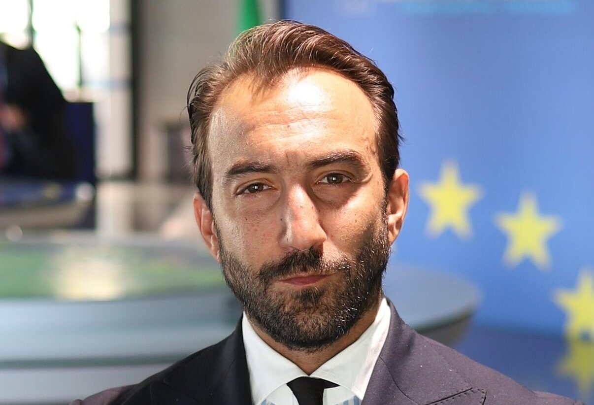 Cybersecurity, allarme in Italia: “L’IA può attaccare da sola, il Paese deve reagire unito”