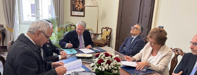 Benevento, firmato in Prefettura il protocollo contro usura ed estorsione: nasce un punto di ascolto presso la Camera di Commercio