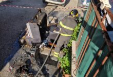 Incendio in un appartamento di via Vitelli, sei persone evacuate
