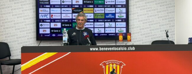 Benevento, Auteri: “Una partita come questa fa arrabbiare, l’espulsione di Ceresoli inspiegabile”