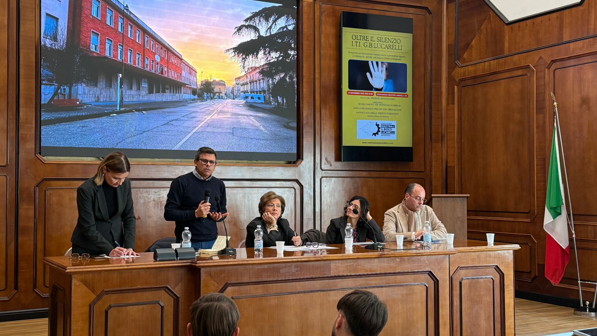 All’ITI Lucarelli di Benevento convegno sulla violenza giovanile