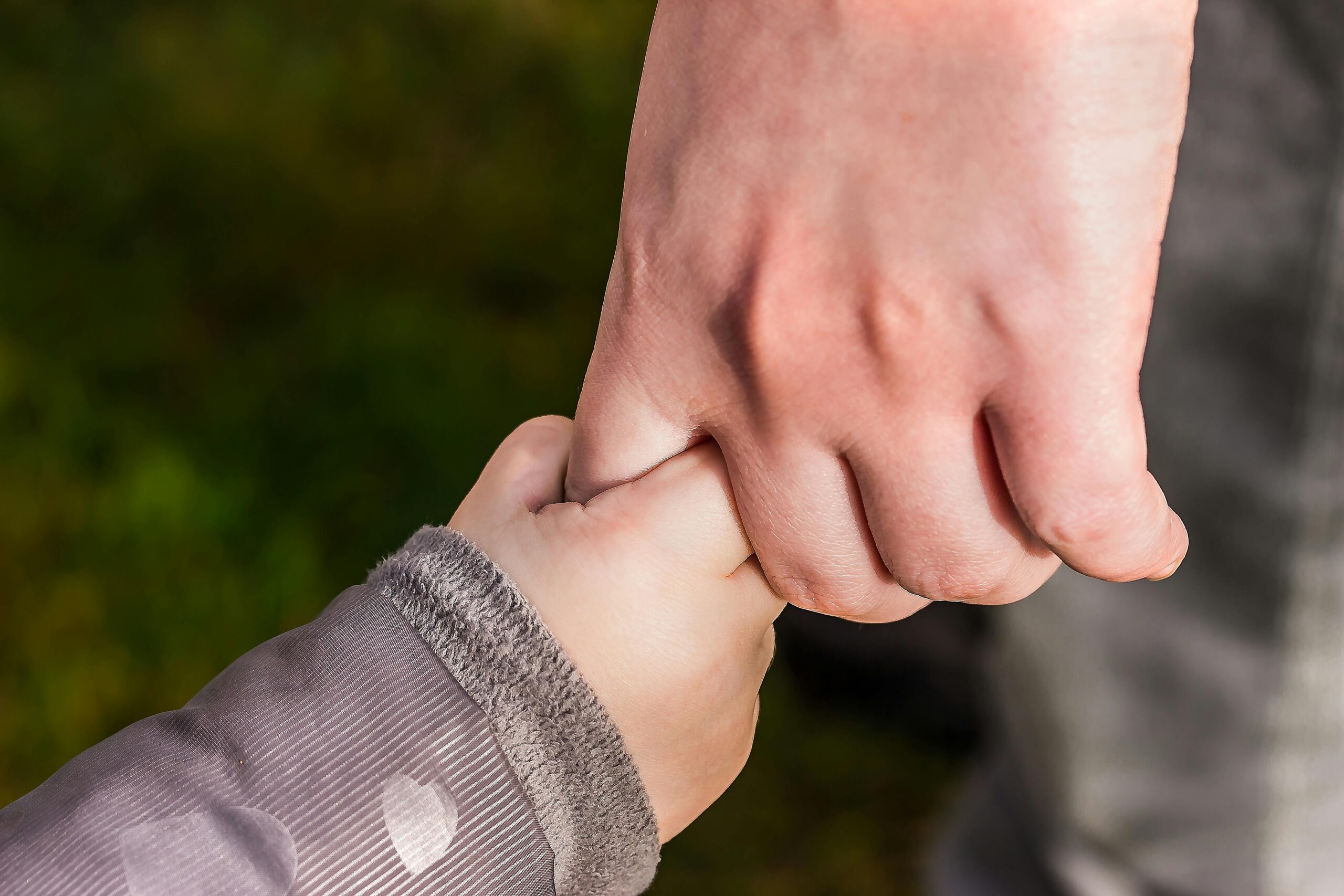 Associazione Codici: a Cervinara (AV) l’ennesimo caso di ingiustizia per i padri separati. La denuncia di un papà che vede la figlia solo un’ora a settimana