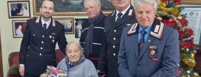 Montemiletto (AV) – Si ripete la tradizione della consegna del calendario storico dei Carabinieri a “Zio Pietro”