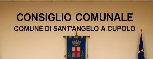 Sant’Angelo a Cupolo, consiglio infuocato. la Minoranza: “È morta la democrazia”