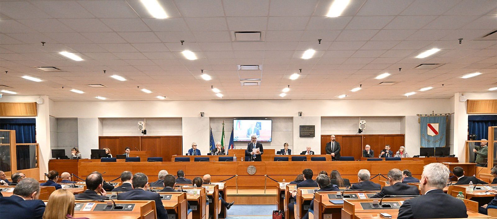 Campania, Fico nomina la nuova Giunta regionale: ecco assessori e deleghe
