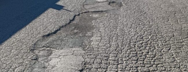 Cusano Mutri, indignazione per lo stato dell’arteria principale: ” una mulattiera di asfalto sventrato, pericolo per cittadini e turisti”