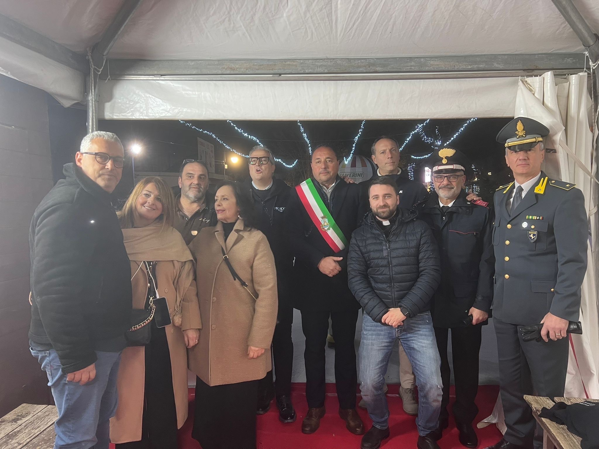 Telese Terme si accende di meraviglia: successo per l’inaugurazione del “Magico Natale” della Pro Loco Telesia