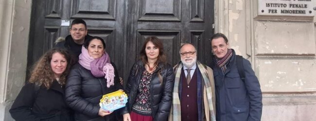 IPM di Airola, una giornata particolare, il Garante Ciambriello: “Arte e teatro per il futuro dei giovani detenuti”