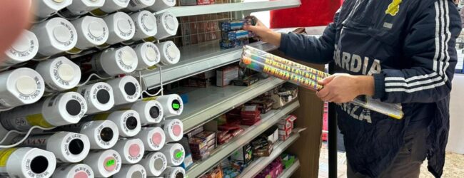 GdF Avellino: sequestri e denunce contro fuochi illegali e prodotti non sicuri