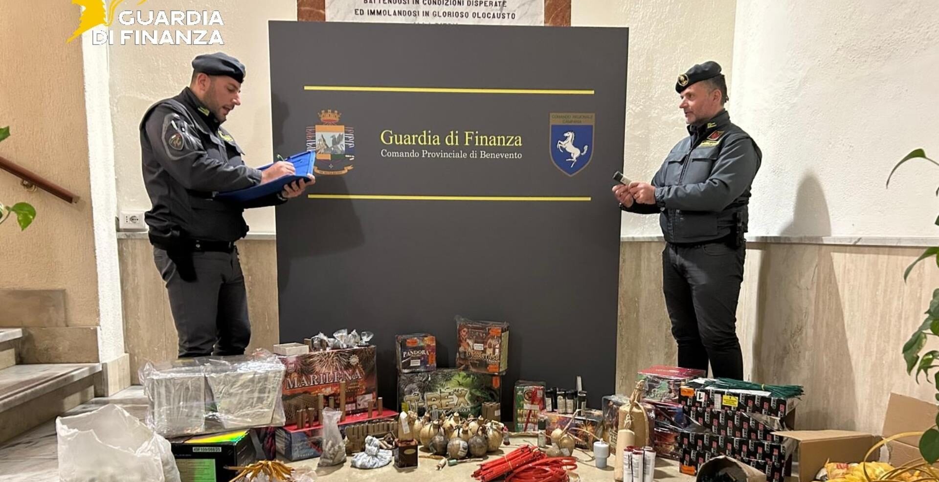 Finanza Benevento: sequestro di 60 chili di fuochi d’artificio illegali e denunciati 2 soggetti all’autorita’ giudiziaria