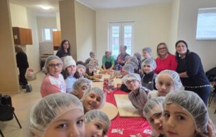 “Natale Insieme a Paupisi”: i bambini protagonisti del Laboratorio dei Biscotti di Santa Lucia