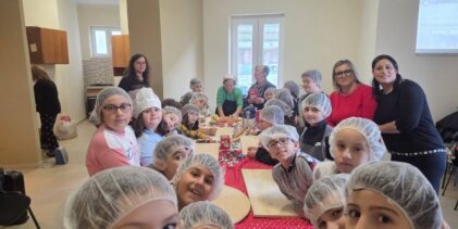 “Natale Insieme a Paupisi”: i bambini protagonisti del Laboratorio dei Biscotti di Santa Lucia