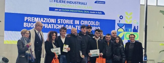 Torrioni premiata all’Ecoforum per “Compost-i a tavola”. La sindaca Oliviero: “Una comunità che trasforma i rifiuti in valore”