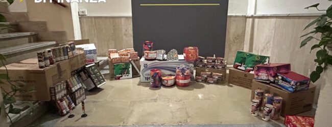 Benevento, Guardia di Finanza sequestra 23 kg di materiale pirotecnico illegale in un negozio