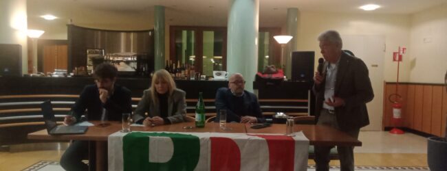 Crisi PD, prime aperture al dialogo ma la strada è lunga