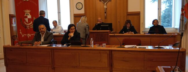 Coordinamento Ambito B1, maggioranza fa quadrato attorno a Santamaria