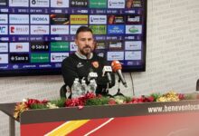 Benevento, Floro Flores: “Non dobbiamo accontentarci. Al mercato non penso, nessuno ha chiesto la cessione”