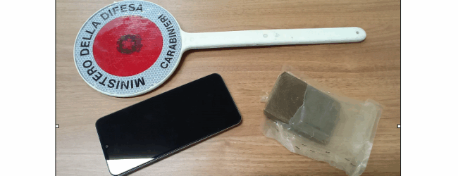 Benevento, 46enne arrestato per detenzione di hashish: sequestrati oltre 100 grammi