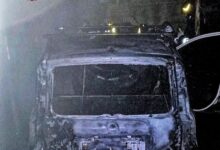 Solofra, auto in fiamme nella notte: intervento dei Vigili del Fuoco