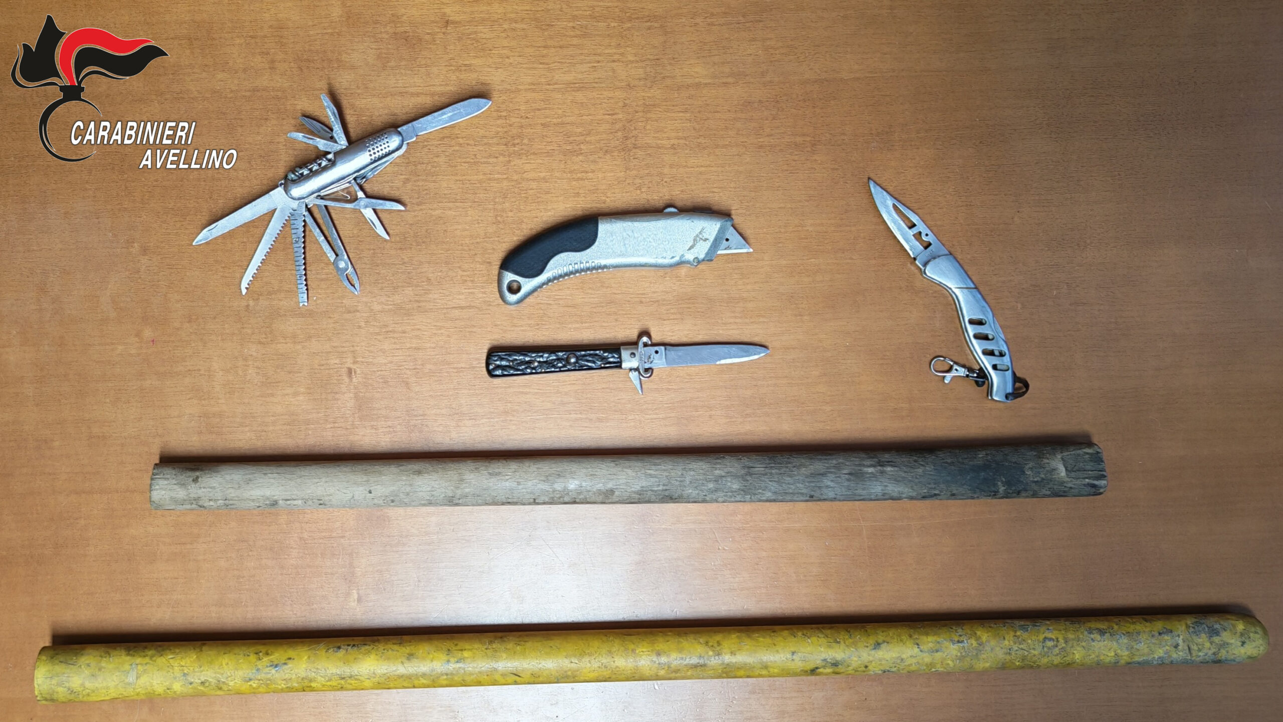 Solofra (AV): 65enne denunciato dai Carabinieri per porto abusivo di armi od oggetti atti ad offendere