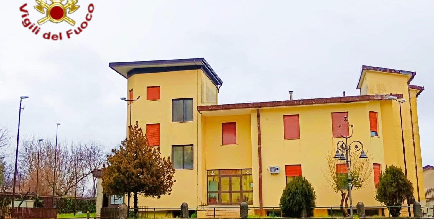 Volturara Irpina, incendio da stufa a pellet in un appartamento: intervento dei Vigili del Fuoco