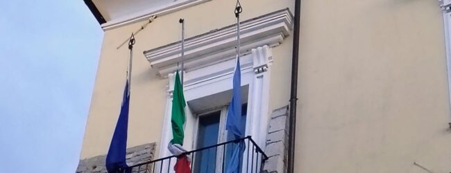 27 gennaio, Giorno della Memoria: bandiere a mezz’asta alla Rocca dei Rettori