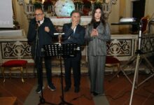 Emozionante serata per la Pace, quella che si è svolta a Montesarchio con Rino Oliva, Sabato 3 Gennaio organizzata dal Comune