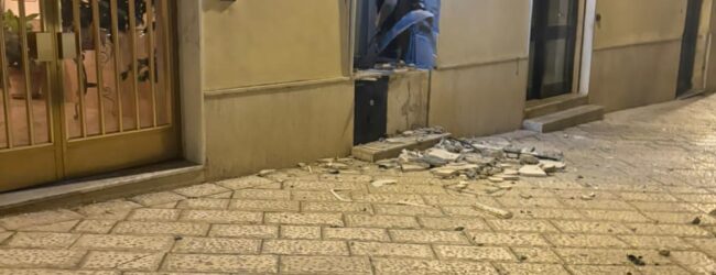 Sant’Agata dei Goti, bancomat assaltato con esplosivo: danni ingenti e indagini in corso