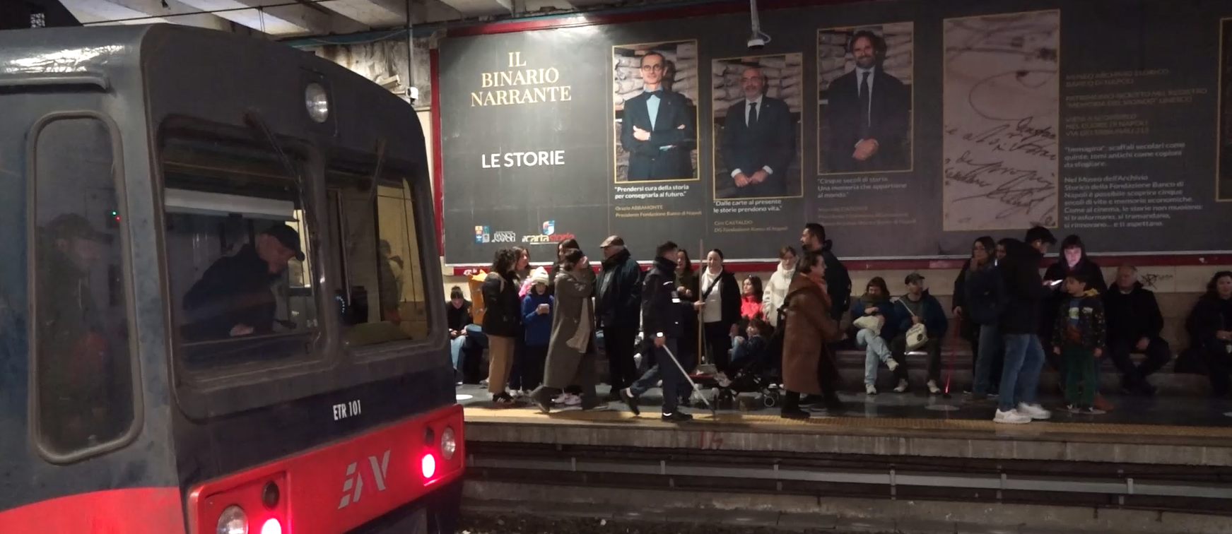 La stazione di Napoli palcoscenico di arte e cultura con la “Christmas Experience 30 plus”