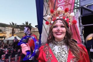 Dopo il caffé, nasce “Il Carnevale in sospeso”: Palma Campania capitale delle Quadriglie, Stefano Fresi ambasciatore