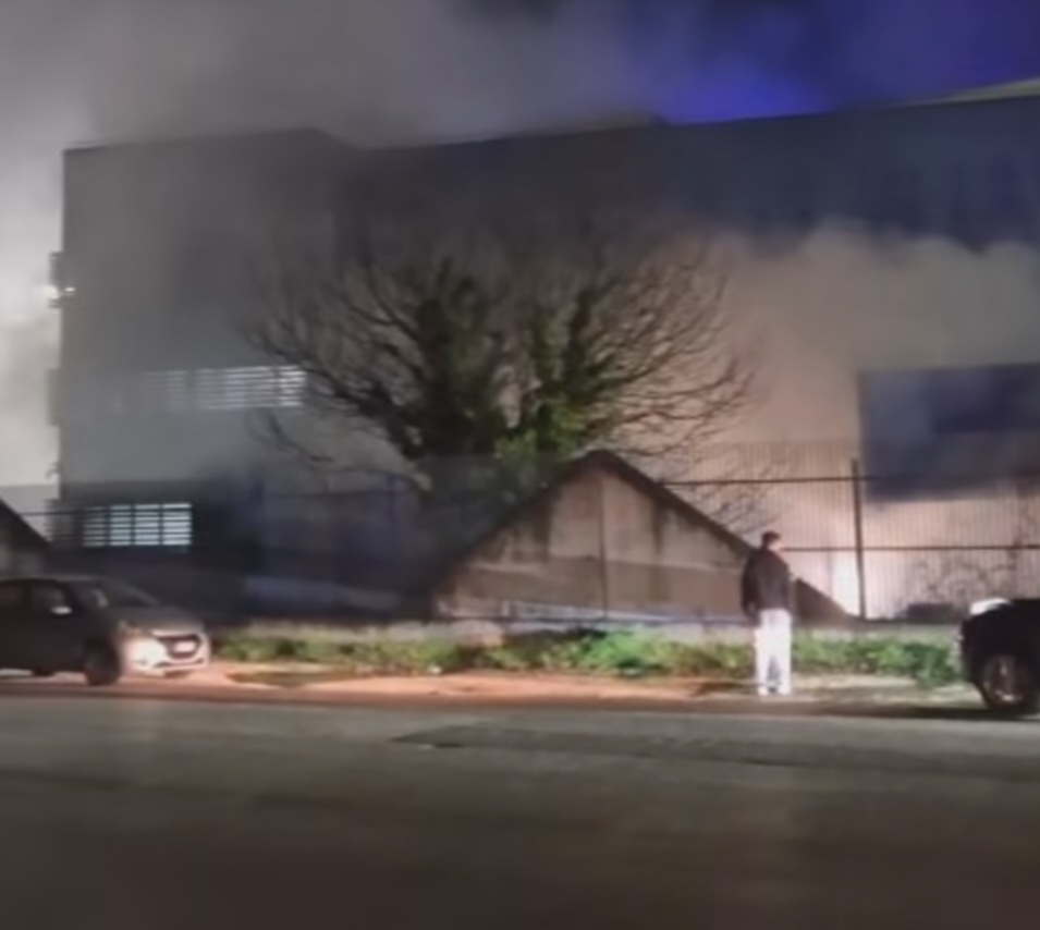 Incendio allo stabilimento Stellantis di Pratola Serra: intervento rapido dei vigili del fuoco