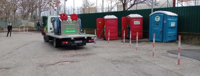 Bagni mobili al terminal bus di Benevento, Federconsumatori: “soddisfatti del ripristino”