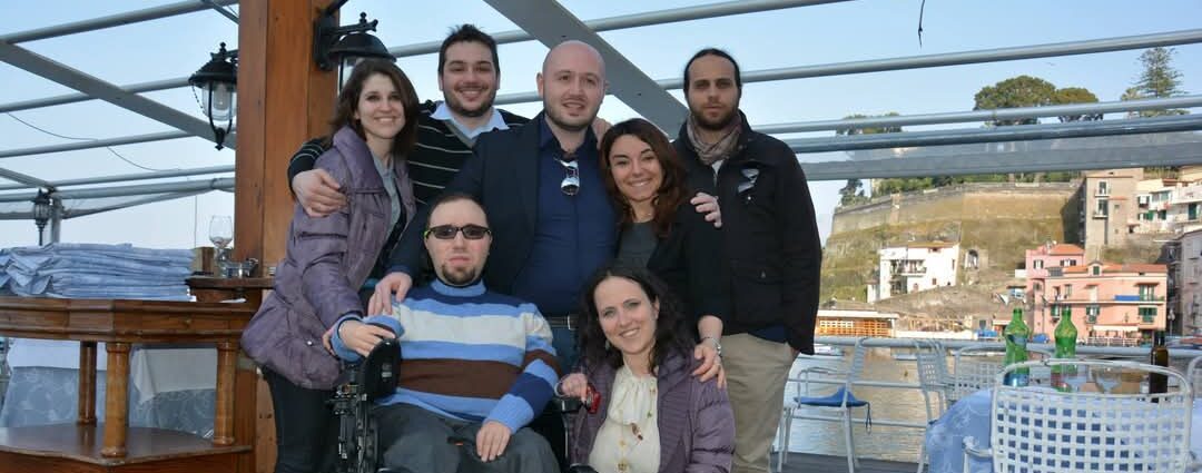 Stefano Santoro se ne è andato a 41 anni. Troppo presto. Il dolore della famiglia e il ricordo degli amici