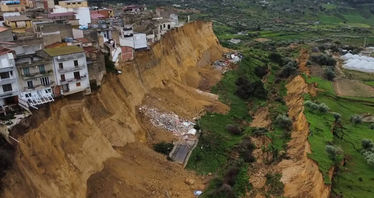 Città dell’Alta Irpinia: “solidarietà alla popolazione di Niscemi”. Repole e i sindaci: “Pronti a dare un sostegno”