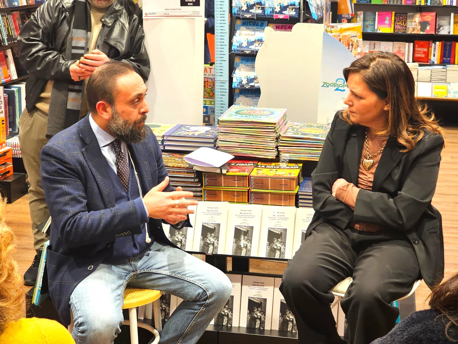 “Apri gli occhi” il libro di Giuliana Covella sulla storia di padre Rassello