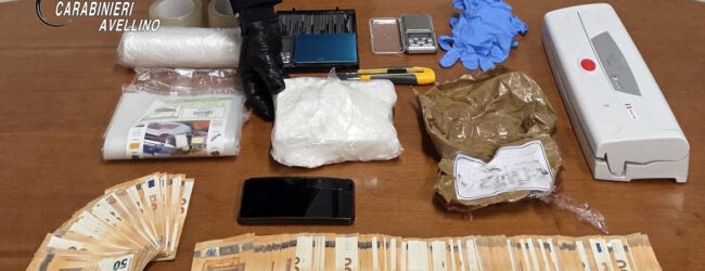 Avellino, quasi un chilo di cocaina e oltre 11mila euro in contanti: 36enne arrestato in flagranza dai Carabinieri