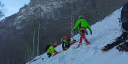 Monte Cervati, alpinista precipitato: soccorso dal CNSAS e elisoccorso 118