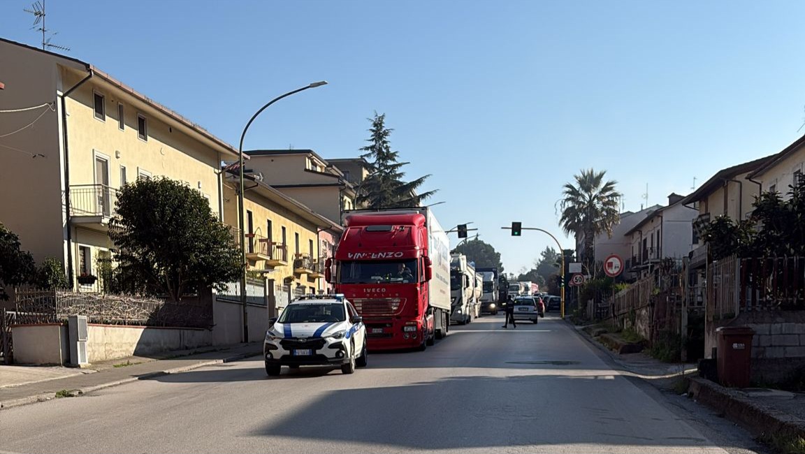 Tir in panne, traffico in tilt alle porte di Benevento