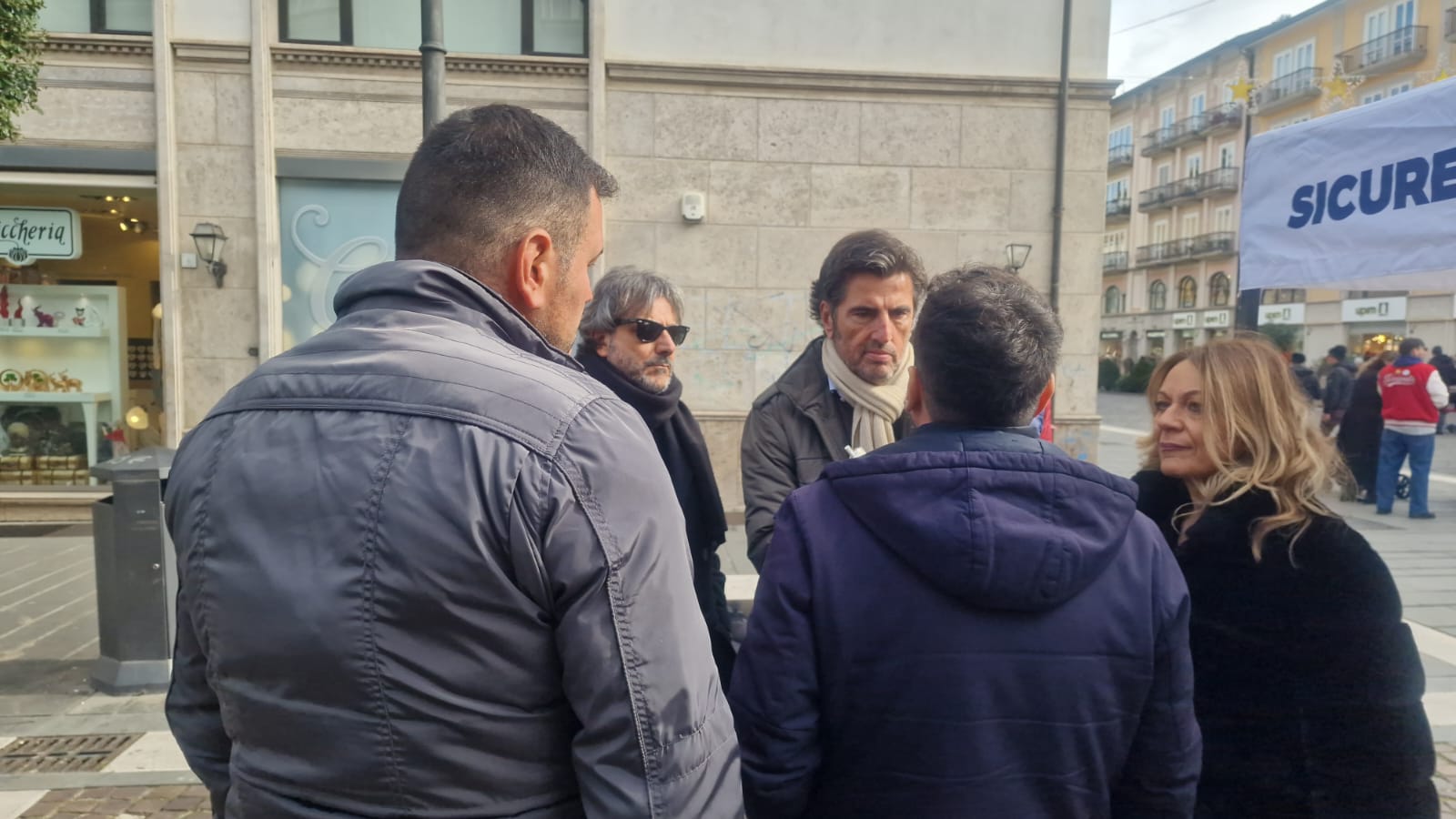 Lega, senatore Cantalamessa incontra agricoltori irpini: settore da tutelare, patrimonio del territorio