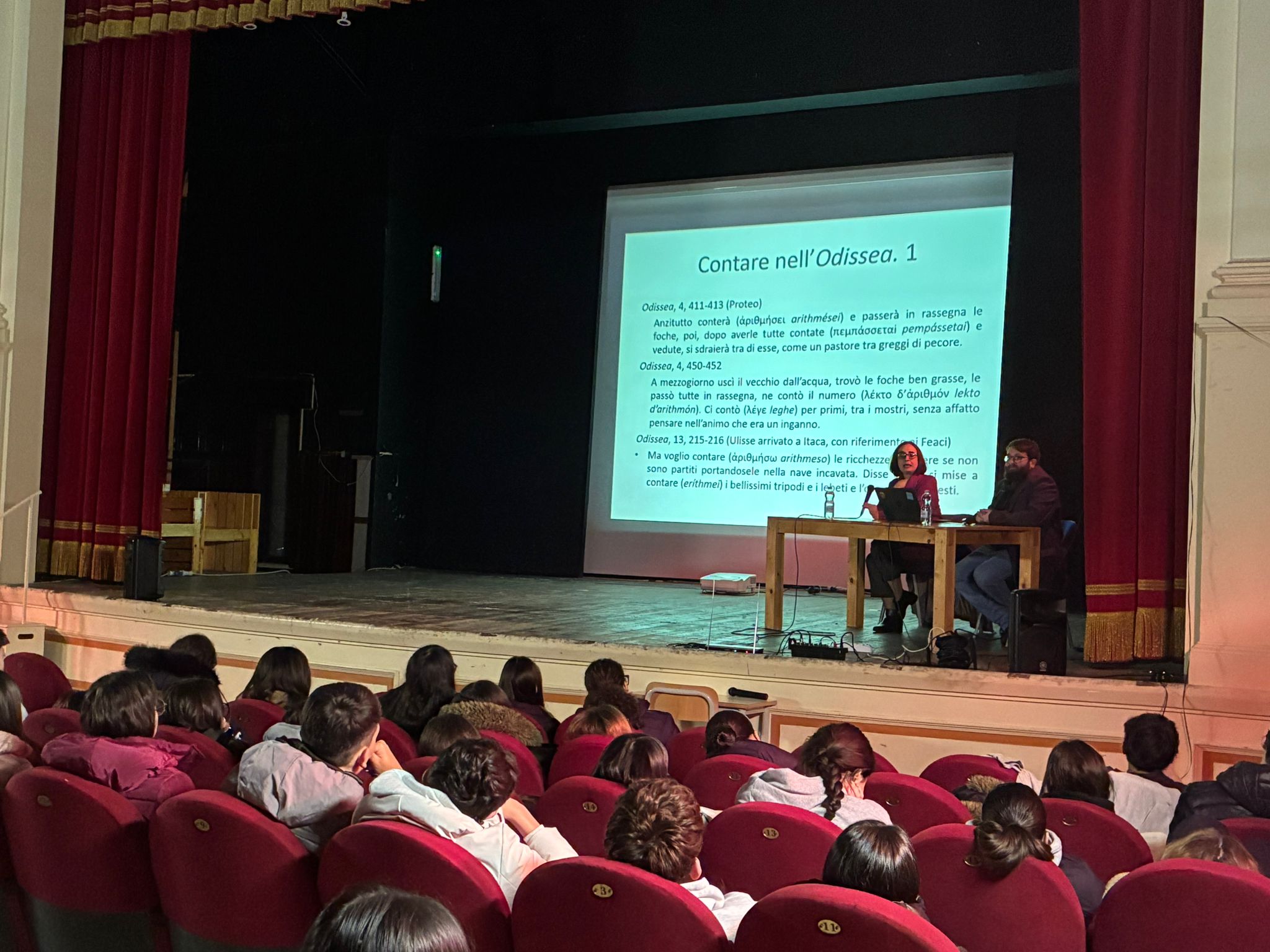 Gli studenti dell’IIS Lombardi incantati dal connubio tra Matematica e Letteratura Greca, oggetto della Lectio Magistralis della Prof.ssa Giovanna Pace