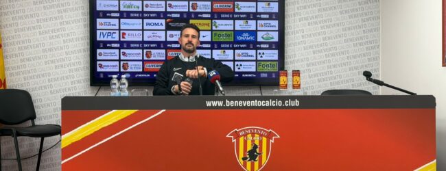 Benevento, Floro Flores: “Sembrava la partita della sfortuna, ma questa squadra ha un grande cuore. Carfora? E’ l’unico sicuro di giocare a Trapani”