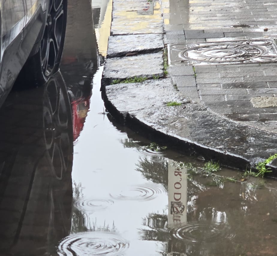 Centro storico Benevento, allarme manutenzione: caditoie e bocche di lupo in stato di abbandono