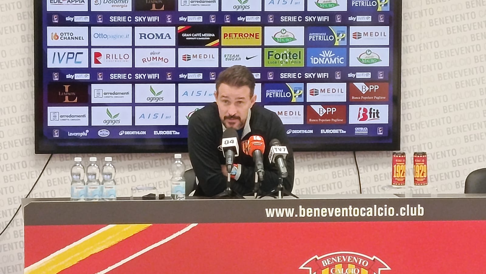 Benevento, Floro Flores: “Qui si pensa al noi. La stanchezza è un alibi, vince chi ha più voglia”