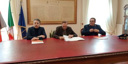 Tutela delle contrade e dei rifiuti, rinnovato accordo tra Asia, Comune e Guardie Ambientali