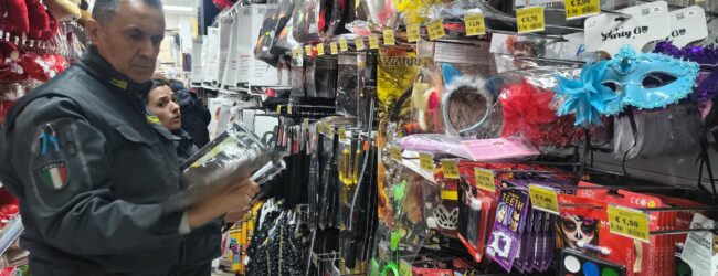 Avellino, maxi sequestro della Guardia di Finanza: oltre 40mila prodotti non sicuri ritirati dal mercato
