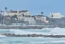 Forio: nuova violenta mareggiata sulle coste dell’isola d’Ischia