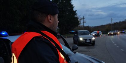 Valle dell’Irno e Valle del Sabato (AV) – Carabinieri intensificano i controlli contro furti e droga, con l’ausilio di unità speciali