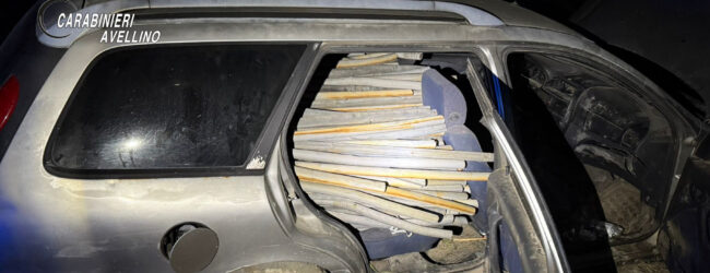 Sant’Andrea di Conza, contrasto ai furti. I Carabinieri intercettano auto sospetta: inseguimento e sequestro di rame e arnesi da scasso